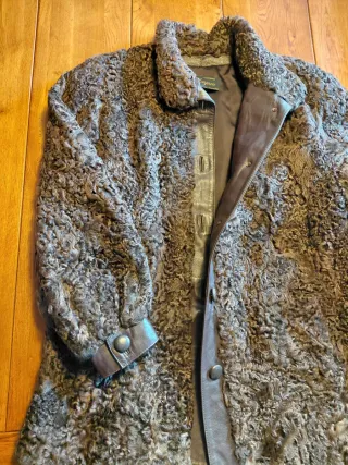 Abrigo de astracán marrón