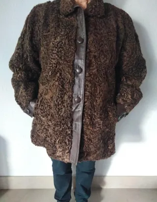 Abrigo de astracán marrón