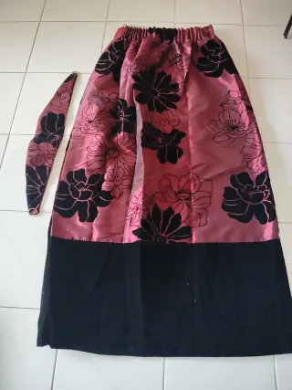 Cortinas de satén con estampado floral