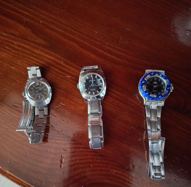 Trio Orologi in acciaio.