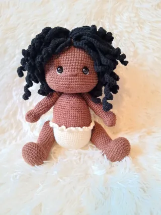 Bambola amigurumi fatta a mano