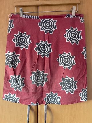 Falda Desigual azul y roja