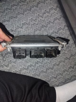 Centralita ECU Bosch Peugeot Citroen EDC15C2