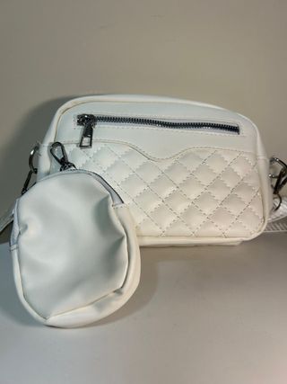 Bolso blanco acolchado con monedero