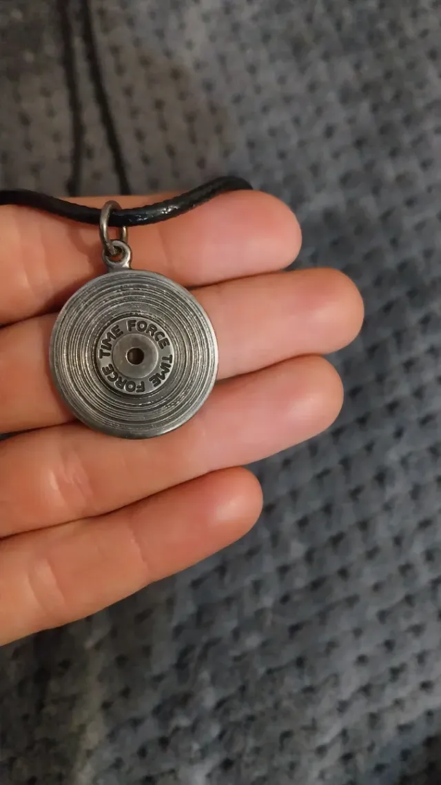 Collar Time Force plateado