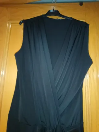 Vestido corto negro y plateado
