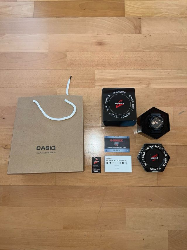 Reloj Casio G-Shock Negro y Dorado
