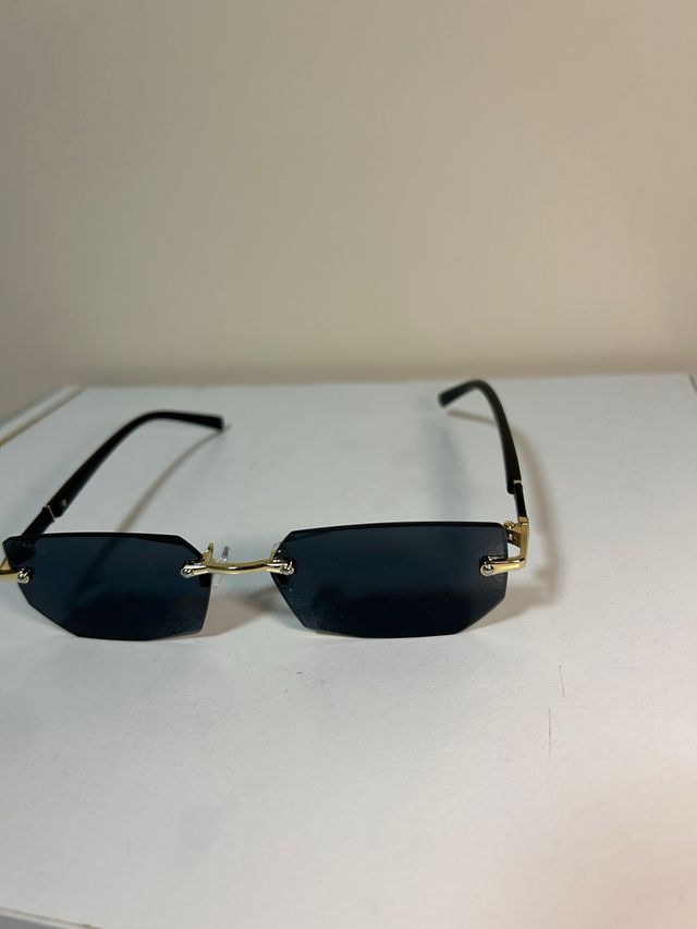 Gafas de sol elegantes sin montura