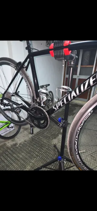 Specialized Tarmac + ruedas de 400€ + regalos