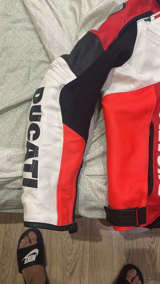 Chaqueta Piel Dainese Ducati Corse Talla 58