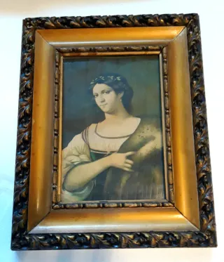 Cornice antica con intagliata oro e marrone