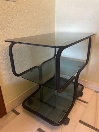 Mesa auxiliar cristal y metal con ruedas