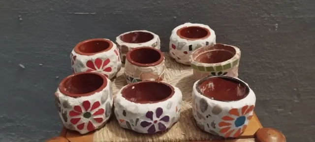 Macetas de cerámica hechas a mano