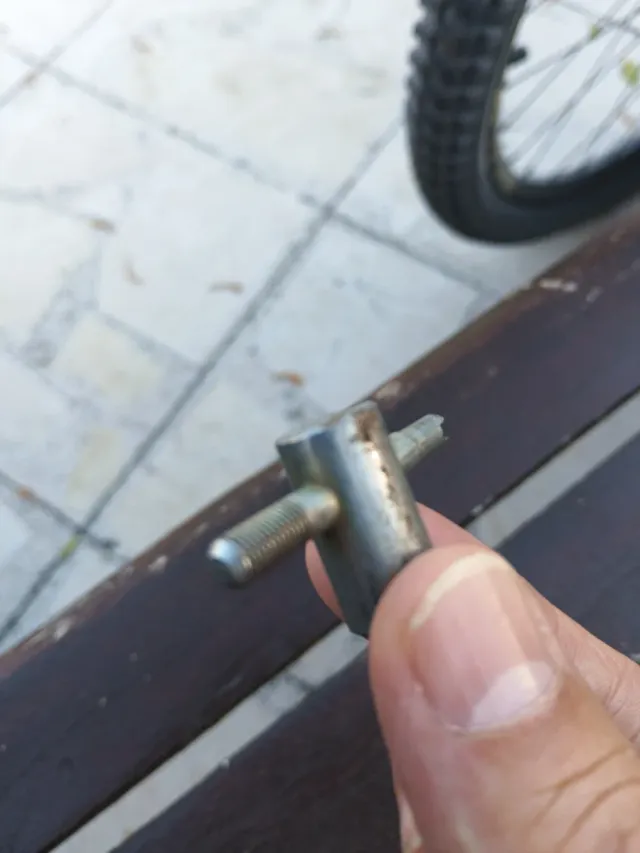 Tarraja Sacanúcleos y Recuperadora Roscas Bici