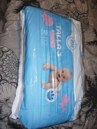 Trona Jané y Cuna plegable Asalvo Baby con pañales