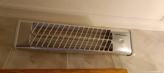 Calentador de baño metálico