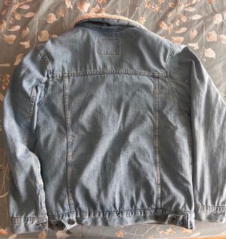 Cazadora vaquera Zara con interior de borreguillo