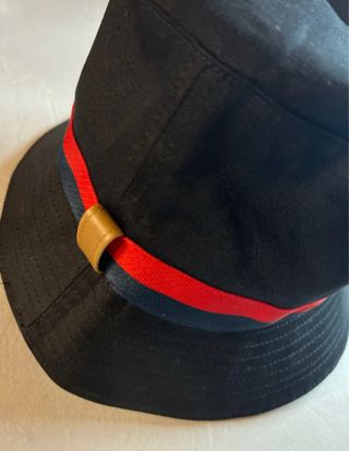 Cappello bucket Tommy Hilfiger nero e rosso