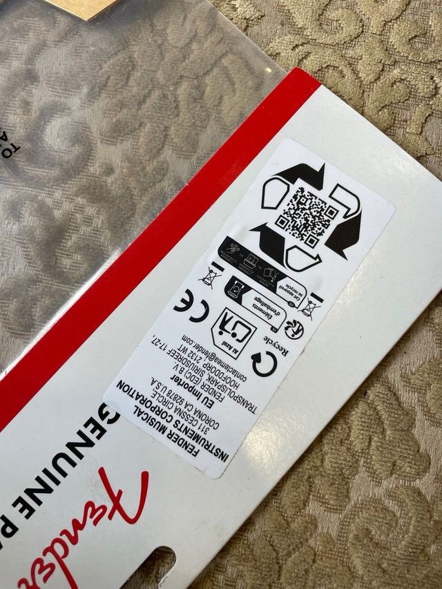 Pickguard Fender Dourado Anodizado HSS - Raridade