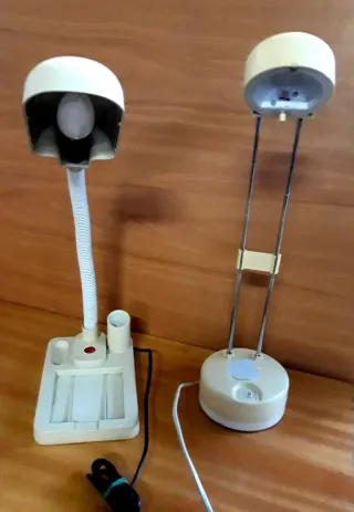 Lampade vintage beige e bianche