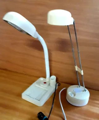 Lampade vintage beige e bianche