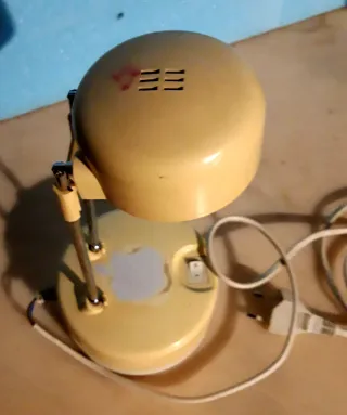 Lampade vintage beige e bianche