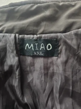 Chaqueta MIAO marrón talla XXL .Equivalente  una L