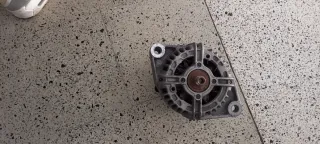 Alternador Opel Zafira B 1.9 CDTI