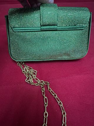 Bolso fiesta Zara pedrería verde y dorado