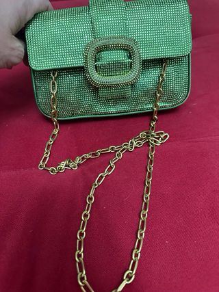 Bolso fiesta Zara pedrería verde y dorado