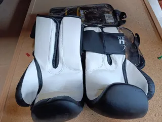 Saco de boxeo Ilico y guantes