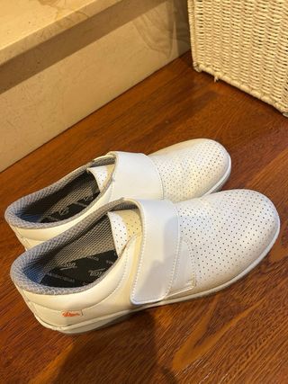 Zapatos Sanitarios Blancos