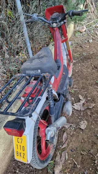 Ciclomotor Derby Variant sin papeles