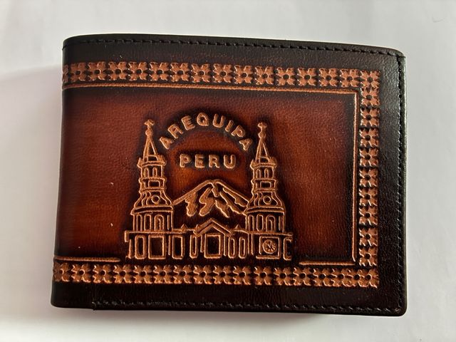 Cartera Billetera Cuero Grabado Arequipa Perú