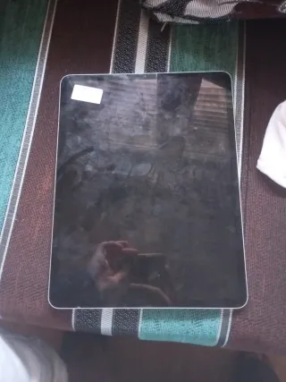 Tablet Negra y Plateada