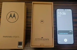 Motorola Edge 30 Neo con confezione eco-compatibile