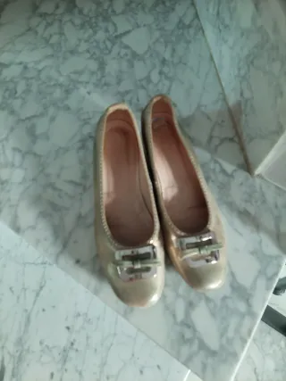 Zapatos Hispanitas dorados talla 40