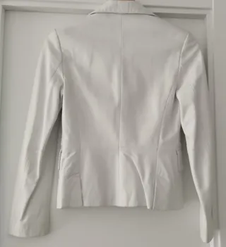 Blazer de piel blanco