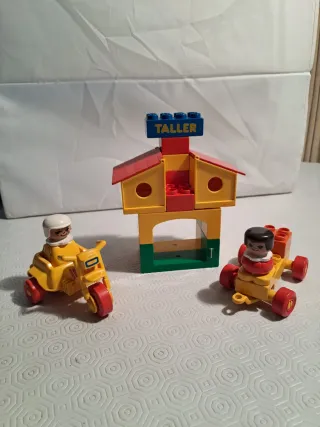 Tente Elephant 0232. Taller con moto y coche