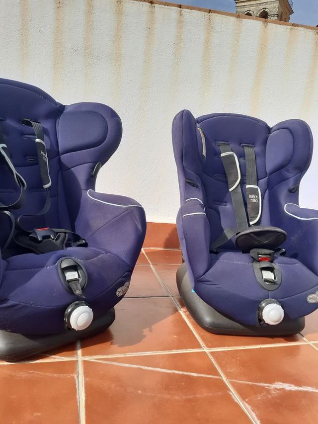 2 Sillas coche bebé. Se venden por separado tambie