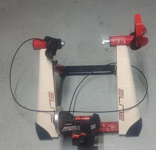 Elite Novo Force - Rodillo magnético de ciclismo.