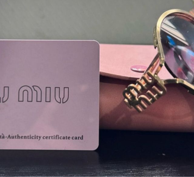 Gafas de sol Miu Miu doradas y rosas