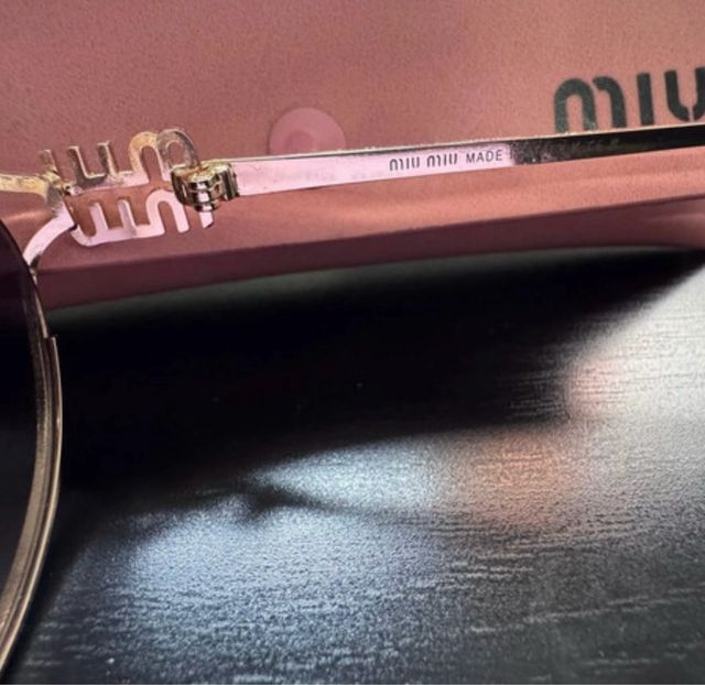 Gafas de sol Miu Miu doradas y rosas