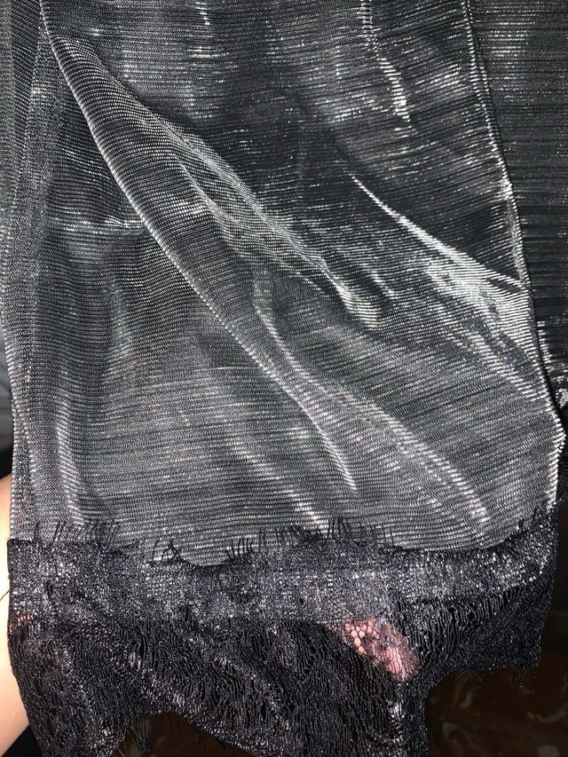 Vestido lencero plateado con encaje