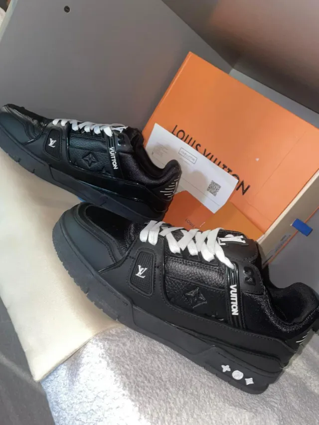 Sneakers Louis Vuitton Nere