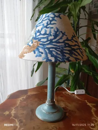 Lámpara Shabby Chic Azul detalles marinos