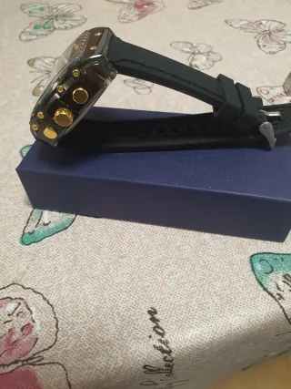 Reloj SMAEL Negro y Dorado