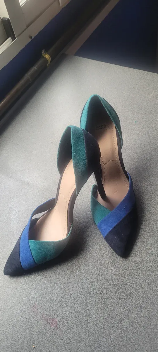 Zapatos Zara Tacon Azul y Verde