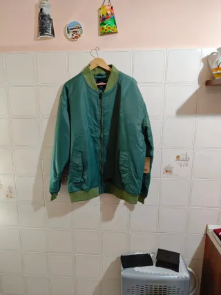 Bomber modello aviatore verde