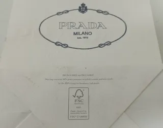 Bolsas de papel Prada